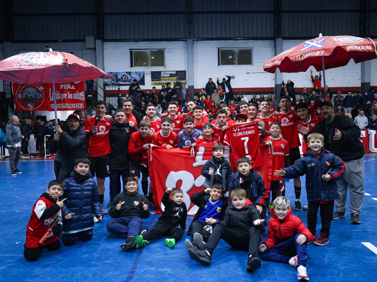 futsalcai's tweet photo. Los dueños de Avellaneda. 

¡Buenas noches, #Independiente!

#TodoRojo 🔴 https://t.co/EaE1XMznzF