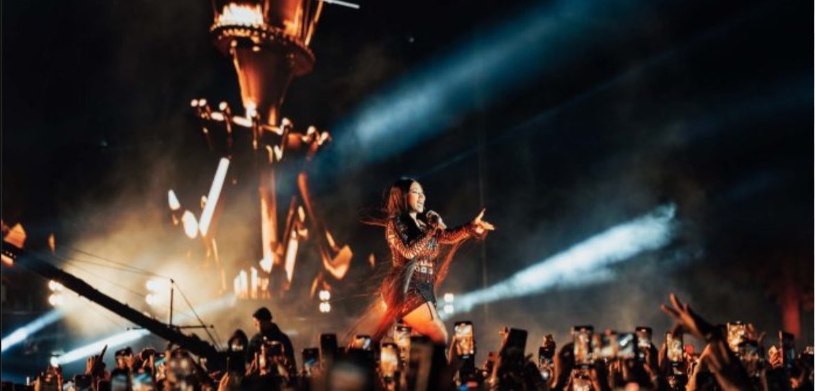 kickitwcj's tweet photo. #queenofnewyork https://t.co/MA11txAURr