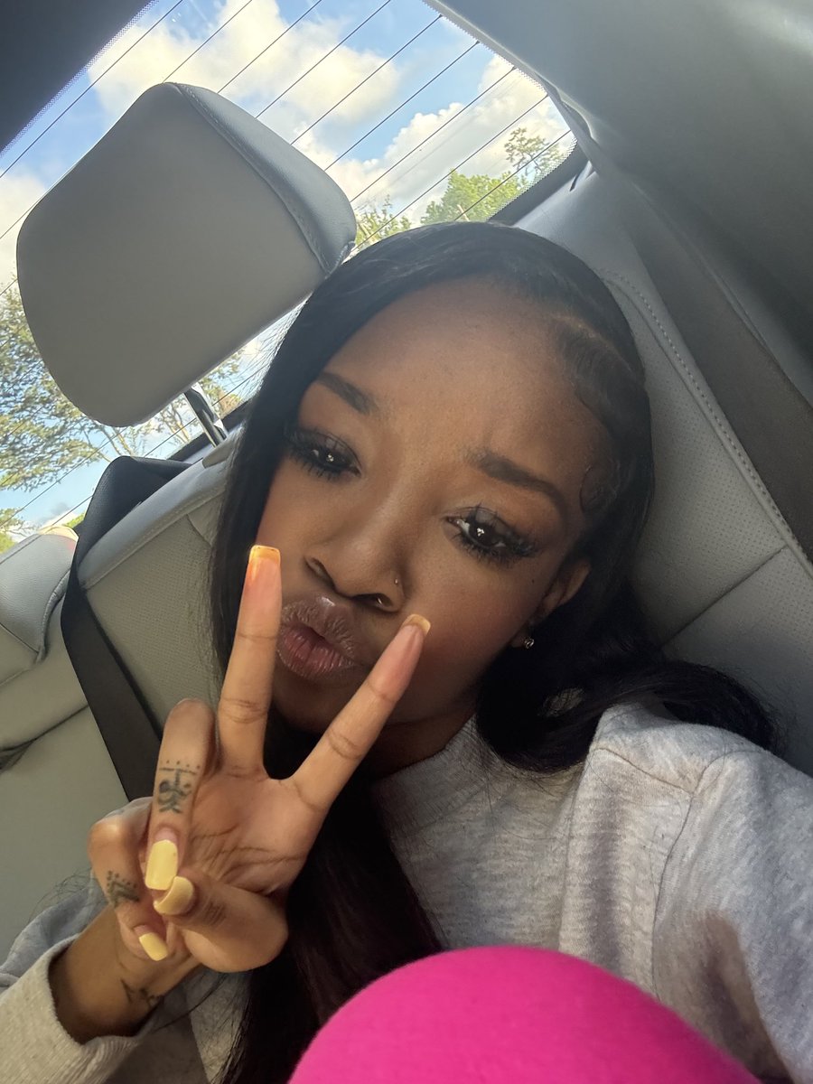 barbiechanel0's tweet photo. I haven't posted on here in so long https://t.co/sA3U6nVrV3