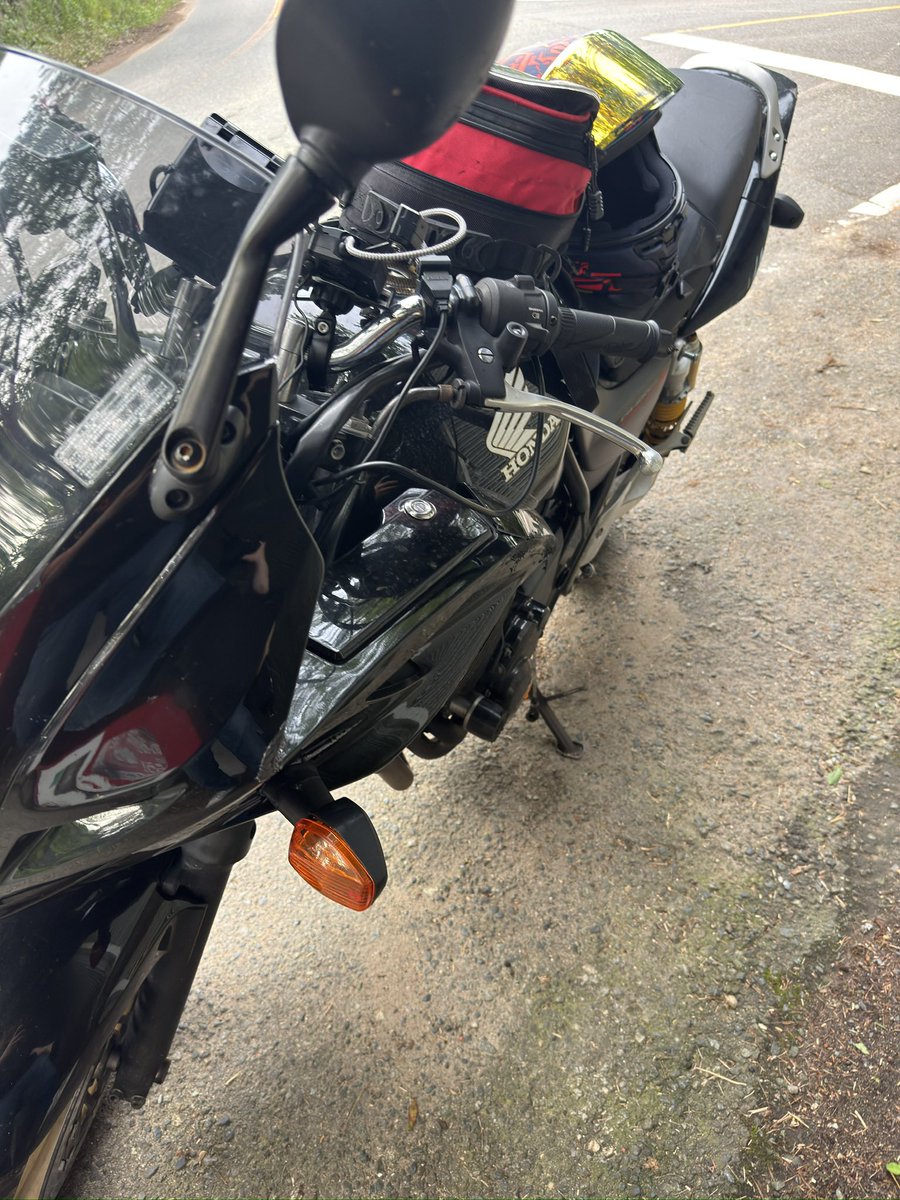 ikasumi2002's tweet photo. フレーム曲がりました！
バイク廃車です！！！！！！！ https://t.co/StLQ29eUCp