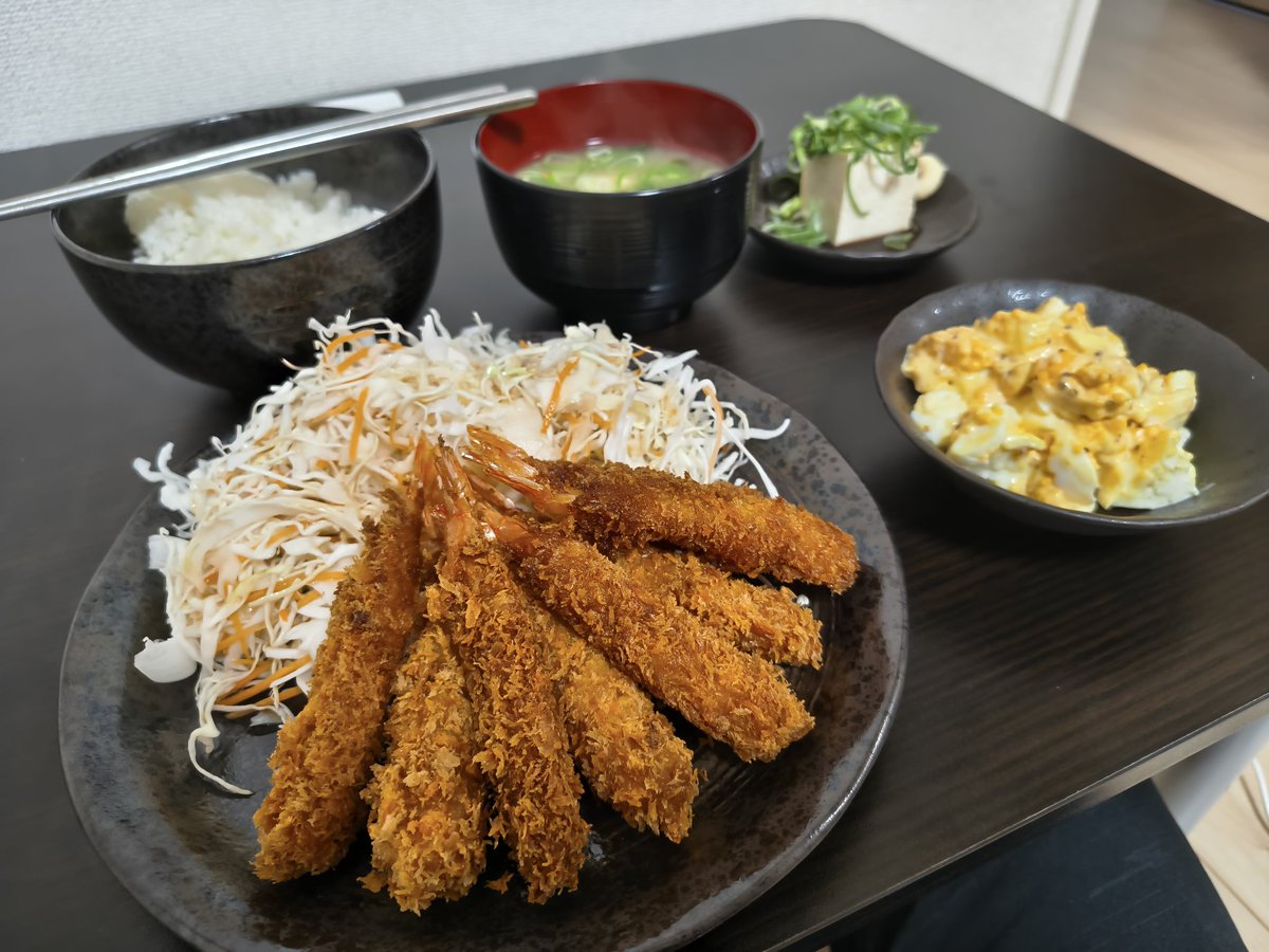 IYasuhiro1214's tweet photo. 最近あげてなかったのでここ3日分くらいの晩ごはん。
忙しいけど忙しいを理由にあげてませんでした。
でもちゃんと自炊は引き続きやっております。
 #沖縄
 #沖縄単身赴任生活
 #単身赴任ご飯 https://t.co/KzcZa702Hx