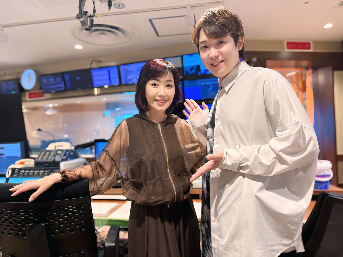 KOHEI_sing2001's tweet photo. 本日NHKラジオ「#ふんわり」ゲスト生出演させていただきました✨
あっという間の２時間🤗
色々お話しさせていただきました♪
お聞きいただいた皆さま、
そして #伍代夏子 さん、アナウンサーの稲垣さん、#藤崎詩乃 さん
ありがとうございました😊

ささやき楠木、ささやき康平でした(笑)

#楠木康平 https://t.co/mrfqYlVTpT