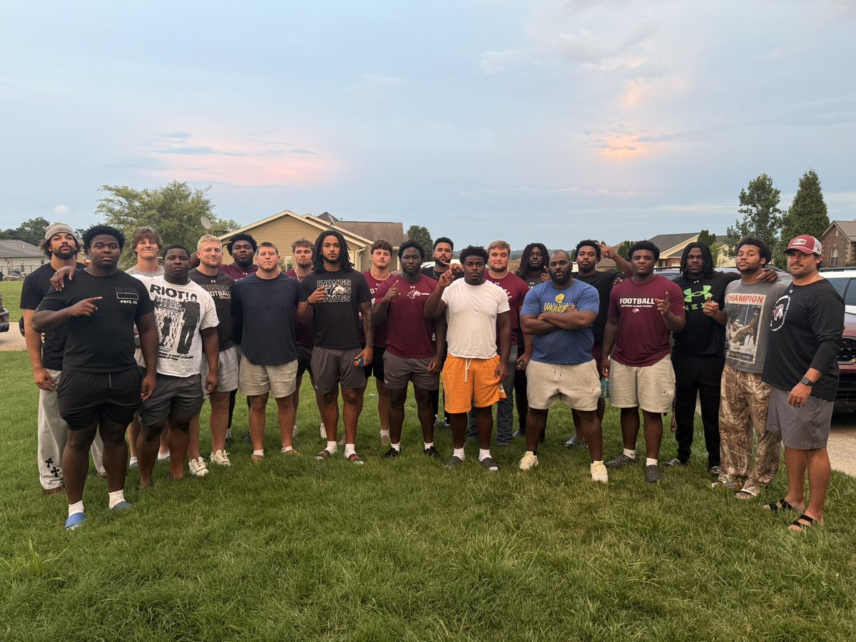 theDariusDavis's tweet photo. Had a great time with the DAWGS coming over! Hibachi hit like crazy! Guys did a great job talking and evolving as a group couldn’t be prouder. Next up finish the summer strong. #OurTime https://t.co/c44QYweR4z