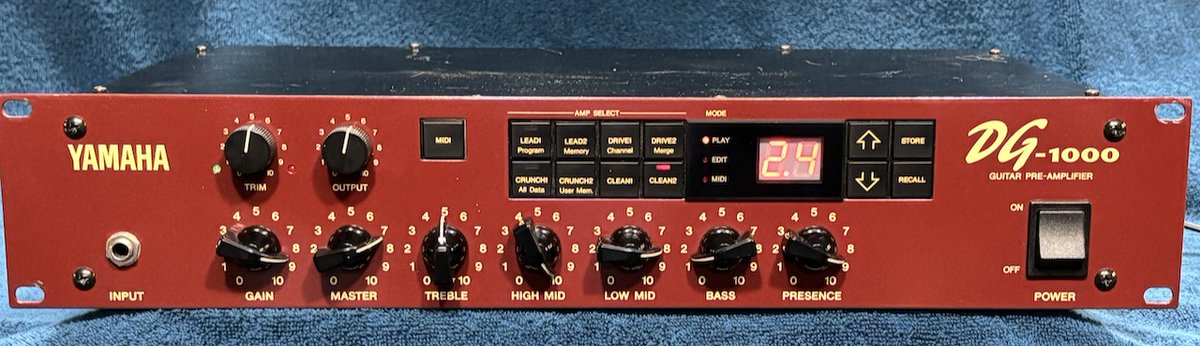 YAMAHA DG-1000 デジタルギタープリアンプ プリアンプ遍歴④ YAMAHA DG-1000 ツマミが「ウィ〜ン」と動くのが最大