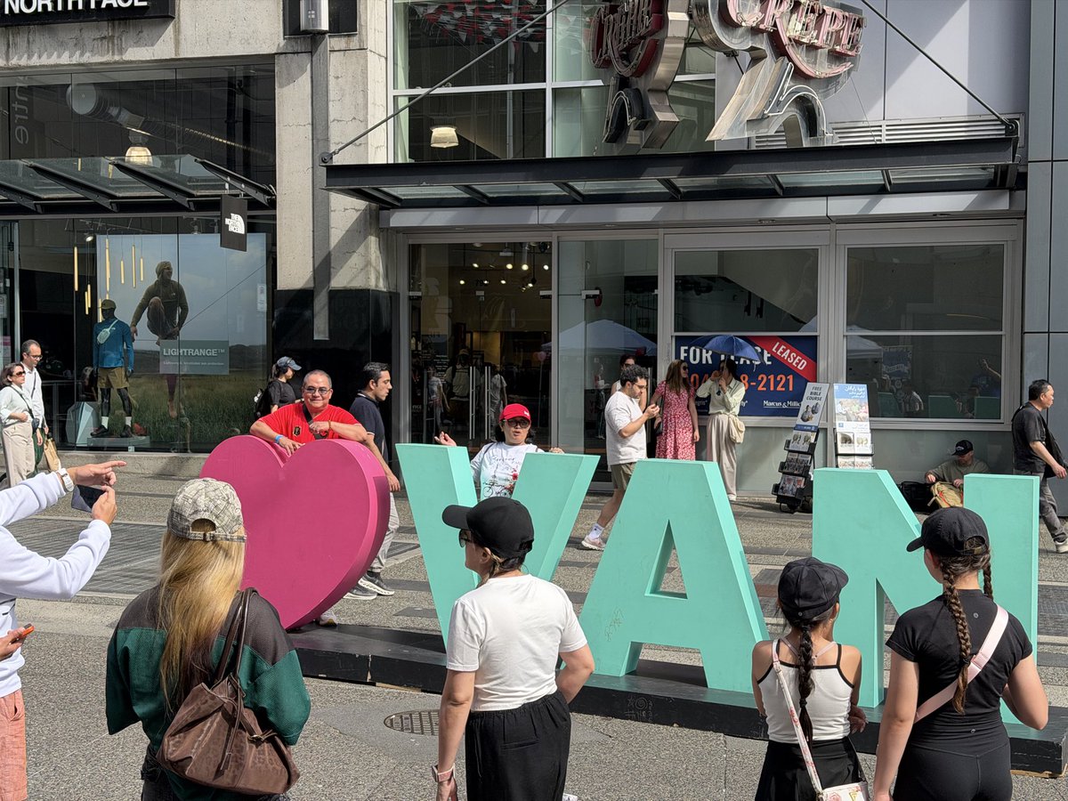 VanCityPOV's tweet photo. @CTVVancouver I’m sorry, they spent how much money, yet all the photo spots on Granville showcased empty storefronts on Granville? They couldn’t even cover that up with something?
Given the billions spent, I have no doubt much of that was wasted with useless consultants and overpaid staff. https://t.co/2Wp8Z2pE1h