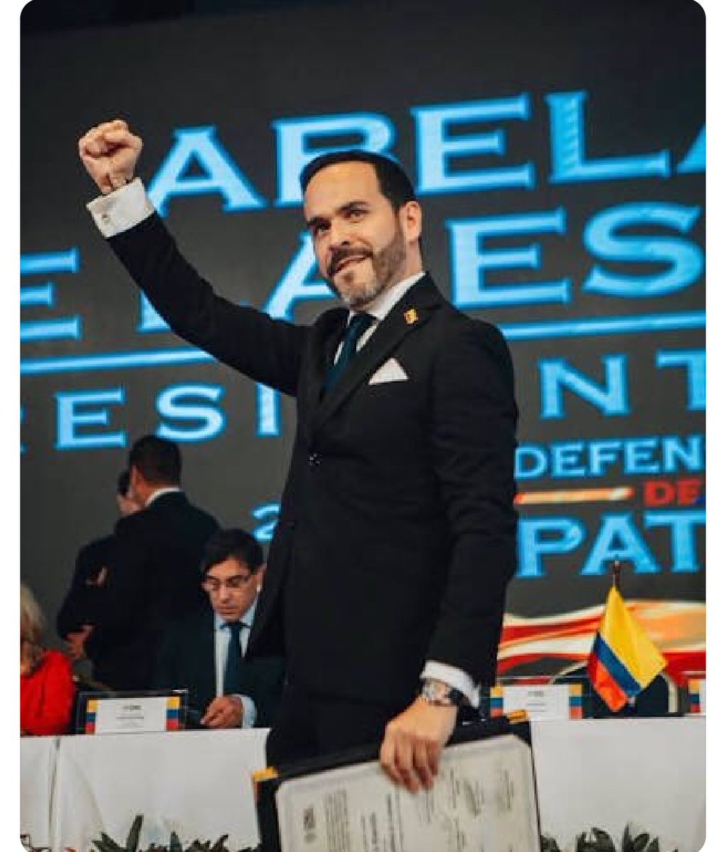 clickycomprando's tweet photo. @AlejoToroAnt Reconocer a su presidente y habrá empalme simple https://t.co/sve65qrrEY