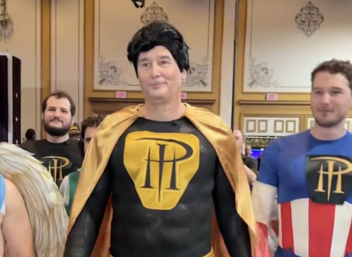 HardRockPromos's tweet photo. Front row for @phil_hellmuth poker night this is what peak entertainment looks like 😎

If you know, you know. Tap the link to join the fun: https://t.co/iVB1HAvu83

PS $100 in free bets awaiting you Mr. Hellmuth. https://t.co/QoH6fkB4X9