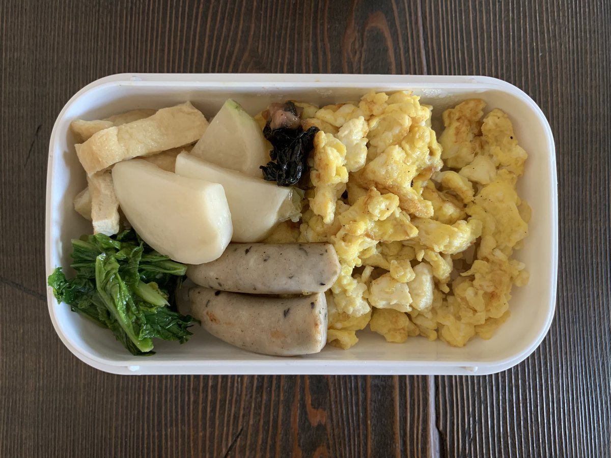 chienuts1's tweet photo. 火曜日もお弁当。カブの煮物と島豆腐と卵の炒めもの。 https://t.co/A5xEf3GIrL