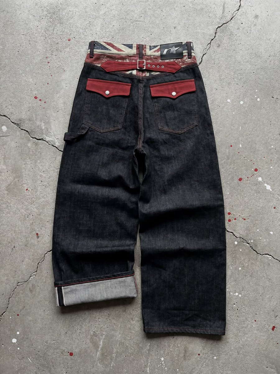 riickystorm's tweet photo. some jeans i just made :)) https://t.co/tLA5PJK5wB