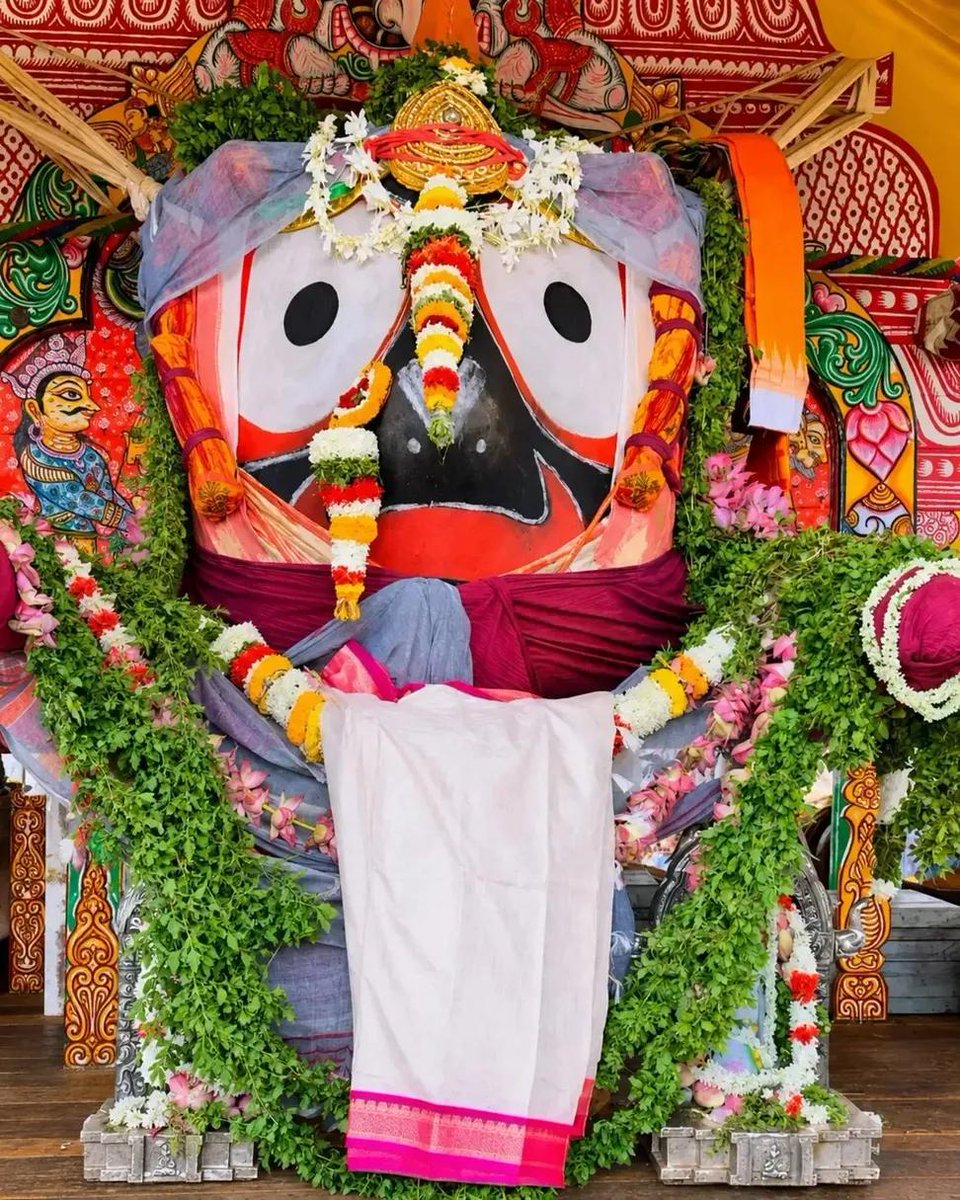 PracheeNanda's tweet photo. ଆମେ ଯାହାକୁ ଆମର ସମୟ ଦଉ, ସେମାନେ କେବେବି ଆମ ଆଉ ଆମ ସମୟ ର ମୂଲ୍ୟ ବୁଝନ୍ତିନି,ଆମକୁ  ସବୁବେଳେ ସହଜ ଉପଲବ୍ଧ ବୋଲି ଭାବନ୍ତି,
.
.
ତେଣୁ ସମୟ ତୋ ସହିତ ଅତିବାହିତ କରିବା ସବୁବେଳେ ଶ୍ରେୟସ୍କର ✍️
#ହେ_ନାଥ 🙏 https://t.co/MCVs9tuZzB