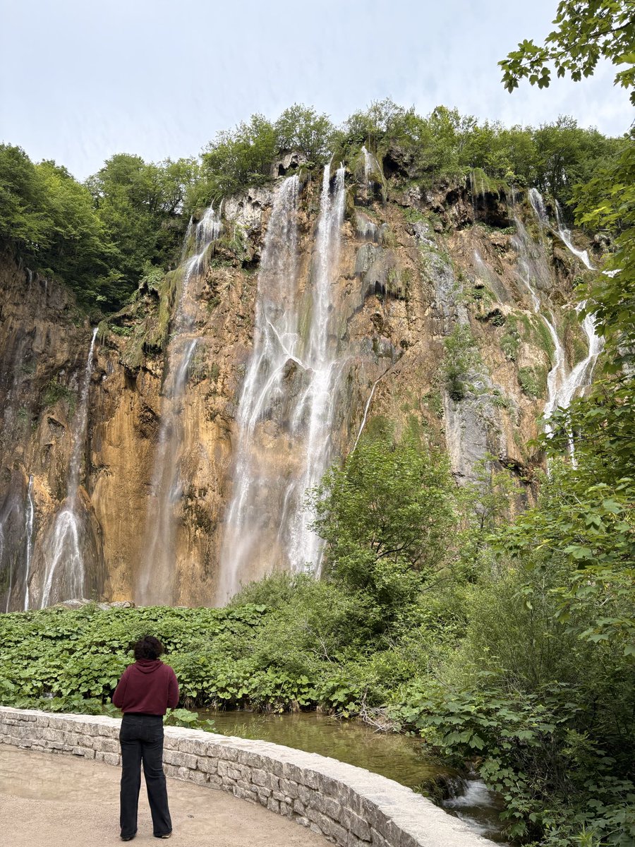 jmtodd23's tweet photo. Ok, not sure these pics do it justice but this place may be the highlight thus far. The walking trails interlaced through waterfalls and streams are spectacular! #Plitvice #Croatia https://t.co/FAf6OVDZL8