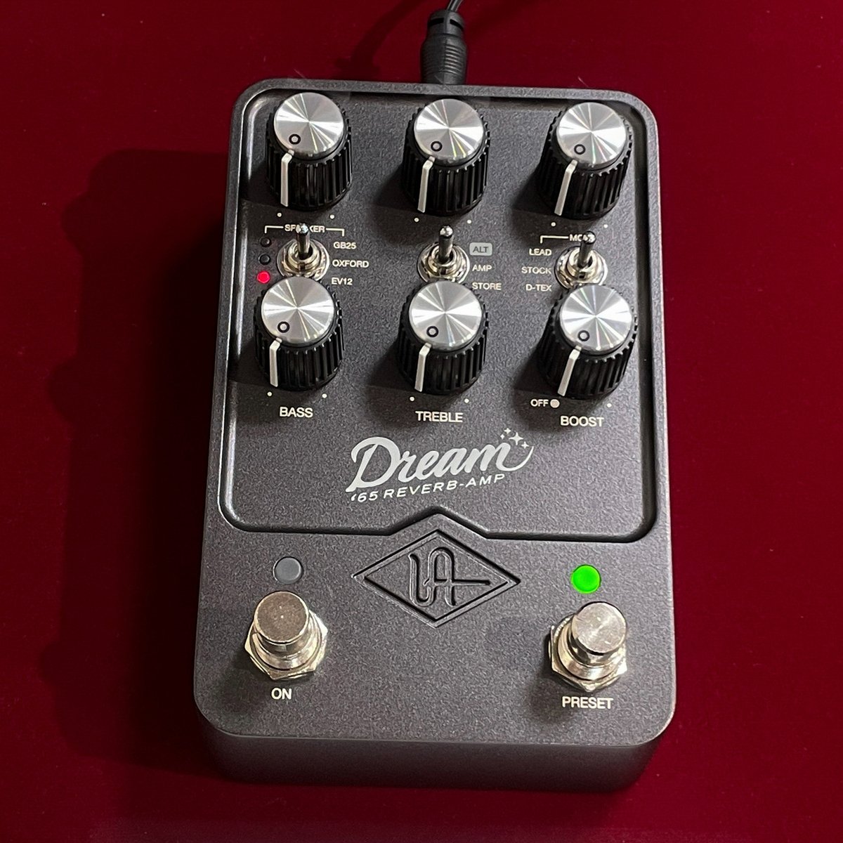 ROCKINN_namba's tweet photo. 【#ロックイン難波】人気モデルが今なら特別価格!「#UniversalAudio」の"UAFX Dream '65 Reverb Amplifier"。60年代半ばのアメリカン・コンボアンプを再現!アンプ内蔵スプリングリバーブやビブラートのサウンドも臨場感に溢れた空間を作り上げます★評価の高い1台です!→https://t.co/uzapcaDuQy https://t.co/3gDIAJENIR