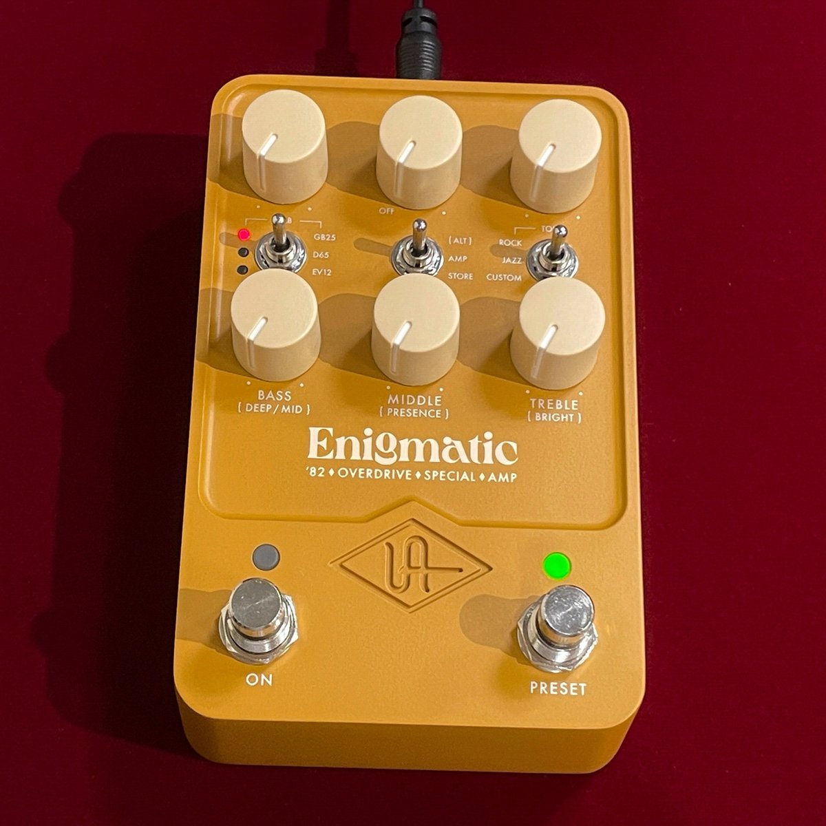 ROCKINN_namba's tweet photo. 【#ロックイン難波】台数限定の特別価格!「#UniversalAudio」ダンブルスタイル・ペダル"UAFX Enigmatic '82 Overdrive Special Amp"。70年代、80年代、90年代の代表的なODSトーンを再生!UAFXアプリで細かなアンプ内部のカスタマイズにも対応します★→ https://t.co/AB7FjfJwMJ https://t.co/gGmVHEJWpF