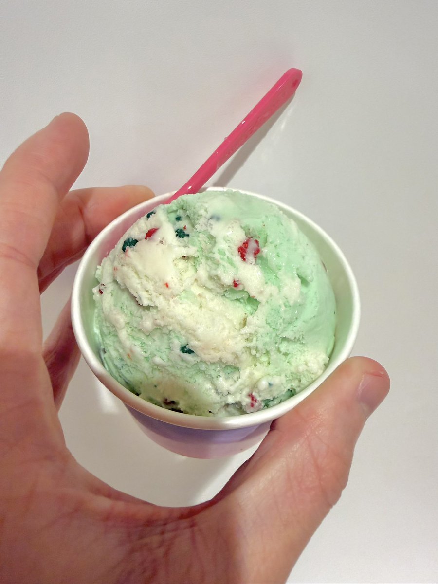 marunnn_sub's tweet photo. 昨日のご褒美はサイゼリヤと31でした🍨
サイゼリヤ、これにドリンクバーで1000円なの安すぎる🥹 https://t.co/lWgog6H6MJ