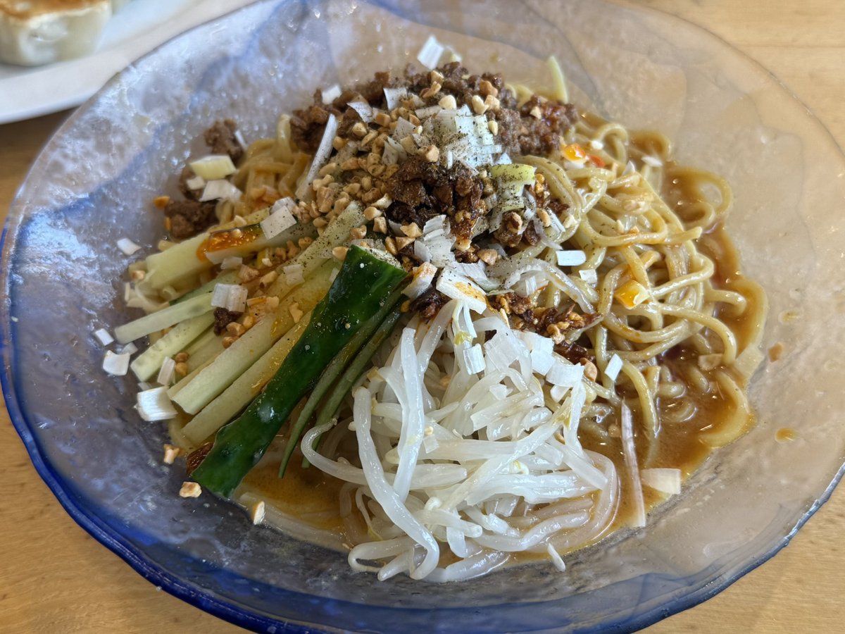 itasan's tweet photo. 大阪王将、冷やし麻辣担々麺食べに来たのに、間違えて冷やし担々麺を注文してしまった…まさか2種類あると思わず…店員さんは作り直しを提案してくれたけど、自分の注文ミスなので。また改めて食べに来る！
去年のより好みな感じだ〜 https://t.co/NTC0cgcHzU