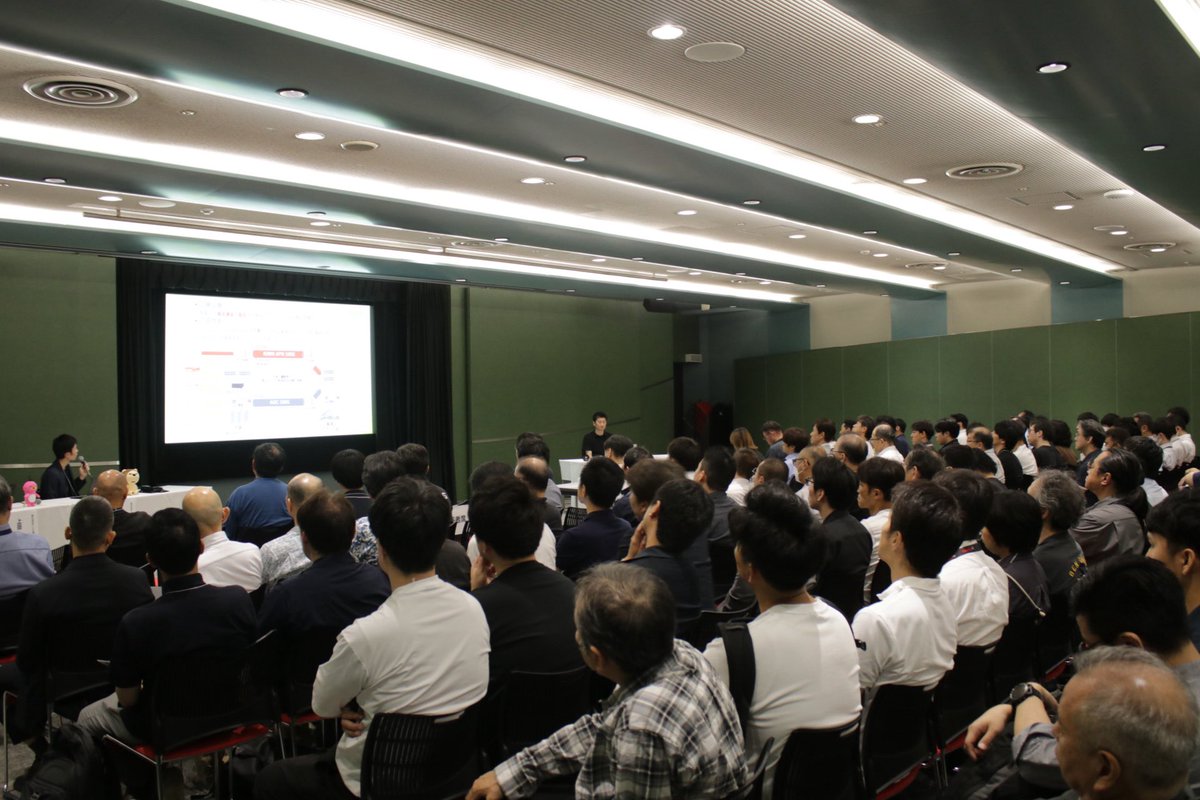streamingexpo's tweet photo. 業界の最新動向を知れる！
各種専門セミナーを開講します。ご参加下さい。

【🌟第11回関西放送機器展🌟】
🔶会期：7月8日(水)～9日(木)
🔶会場：大阪南港ATCホール
🔶入場料：無料(事前来場登録制)
🔶事前来場登録はこちらから✨✨
　👉https://t.co/p15fytcF57

#放送機器 #関西放送機器展 #講演 https://t.co/Op0LzHRO5C