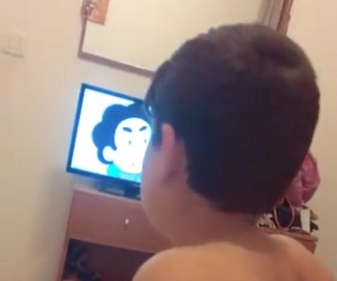 Poyouwu1's tweet photo. Yo de pequeño ya sabía ball ☝️☝️ seré larper de muchas cosas pero NO de Steven universe https://t.co/MnaVrEHdZv