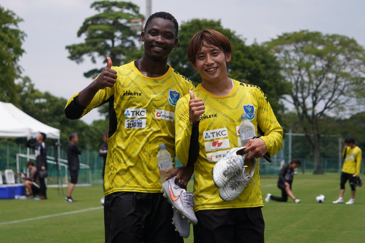tochigisc's tweet photo. 【トップチーム】
2026 TOCHIGI SUMMER CAMP Supported byマロニエ交通 ⚽️✨
￣￣￣￣￣￣￣￣￣￣￣￣￣￣
2日目の午前練習が終了⚽️!!!

午後も頑張っていきましょう💪❤️‍🔥

▼詳細はこちら
https://t.co/jxvsqWMLr5

#栃木ＳＣ https://t.co/QgCEiQ2wNz