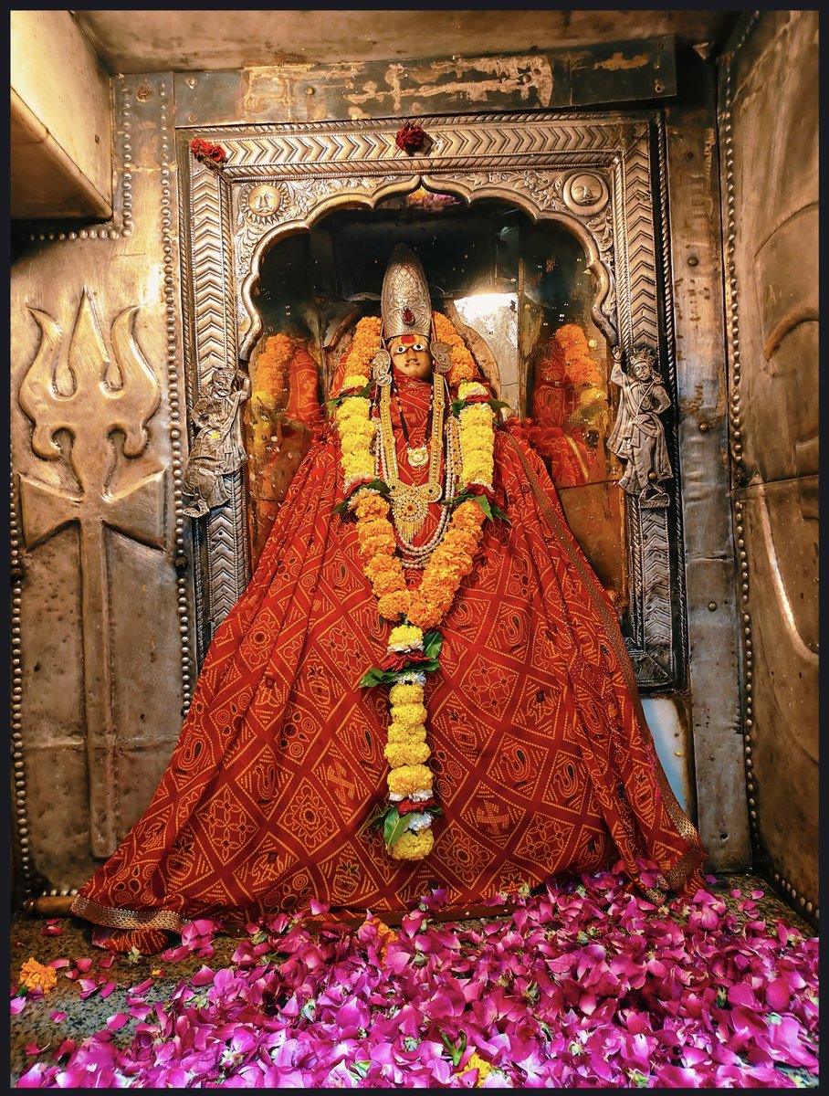 12Jyotirling's tweet photo. श्री ॐकारेश्वर ज्योतिर्लिंग मंगला आरती श्रृंगार | 08.7.2026

Shri Omkareshwar Jyotirlinga Mangala Aarti Shringar | 08.07.2026 https://t.co/zZU7pxPDbV
