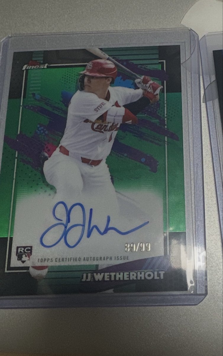 Sms8484's tweet photo. @SoxStacks Hobby on card. Megas’s not so much https://t.co/yo3CoinsMZ