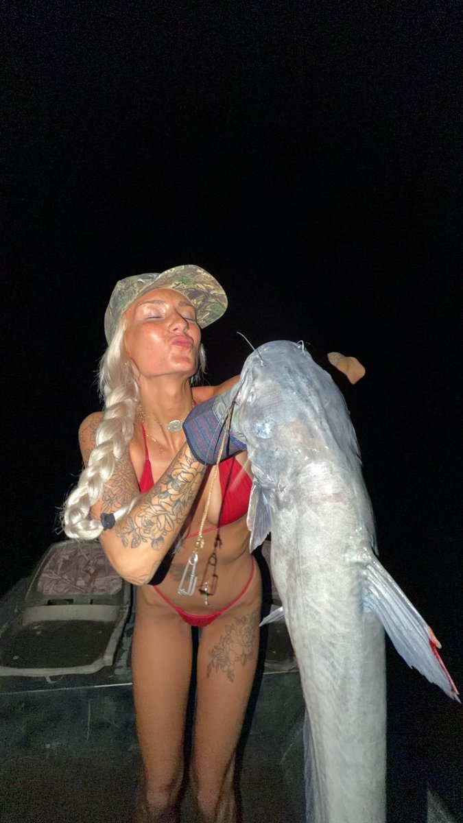 tayyy782124's tweet photo. Night fishing🎣😋 #river #catfish https://t.co/AcqiVLck88