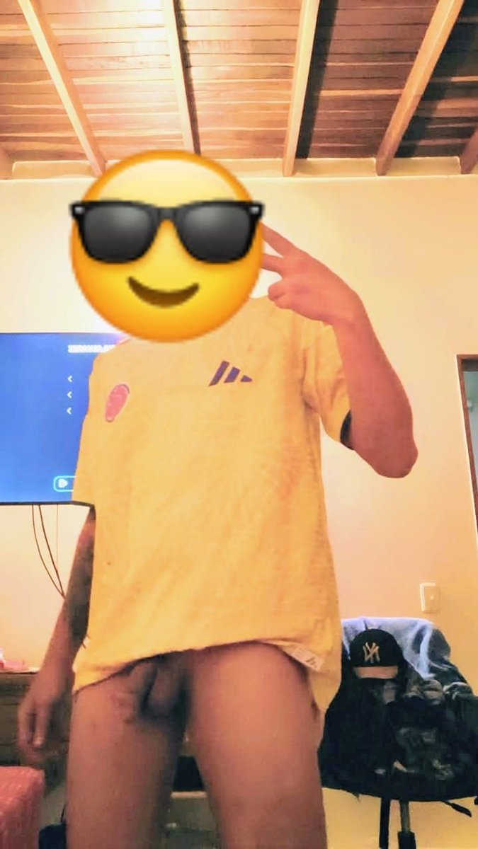 Pink7dt's tweet photo. Aburrido, ganas de unas tetas ricas que chupar #Chudai #sex #tiples #porn https://t.co/WciUykNbLH