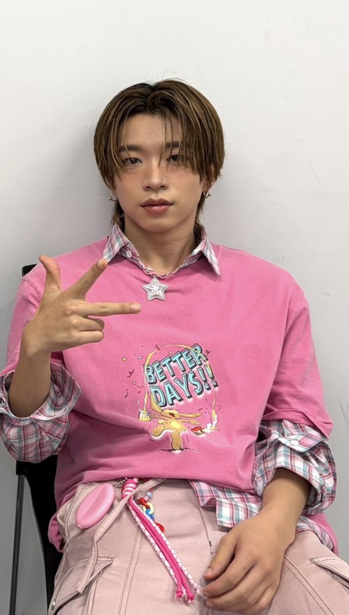 sh_oot918's tweet photo. むりなにこの髪型かわいすぎ🫪 🫪 https://t.co/7tVxk5iySs