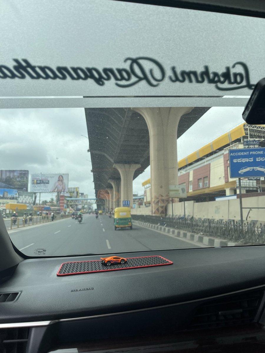 AnilP333's tweet photo. I have been visiting Hosur road area in Bangalore since 3 years and its infrastructure is improved.
Metro is working ,over bridge as well. https://t.co/iHWAzcF3yB