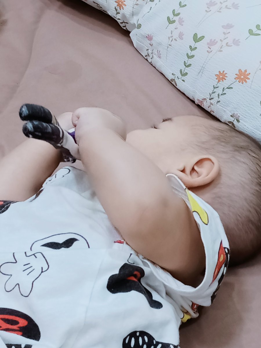 yipunnoeele's tweet photo. Even my newborn nephew also love Phainon https://t.co/DCcQPeYlUZ