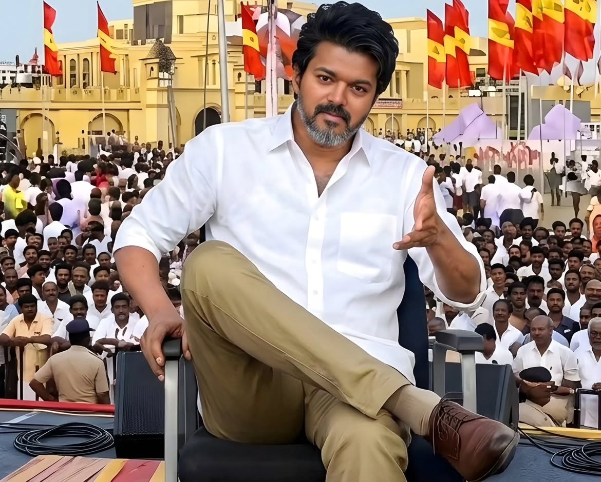 Surya_vj_07's tweet photo. ரஜினி ரசிகர்கள் வந்து காலுல விளுங்கடா.

~ எதுக்கு 

அட வந்து சும்மா விழுங்கடா https://t.co/VYEpizuMmR