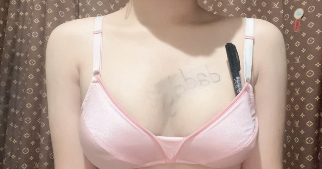cncbwni's tweet photo. failed fansign... ˙◠˙ https://t.co/rBPUmlioya