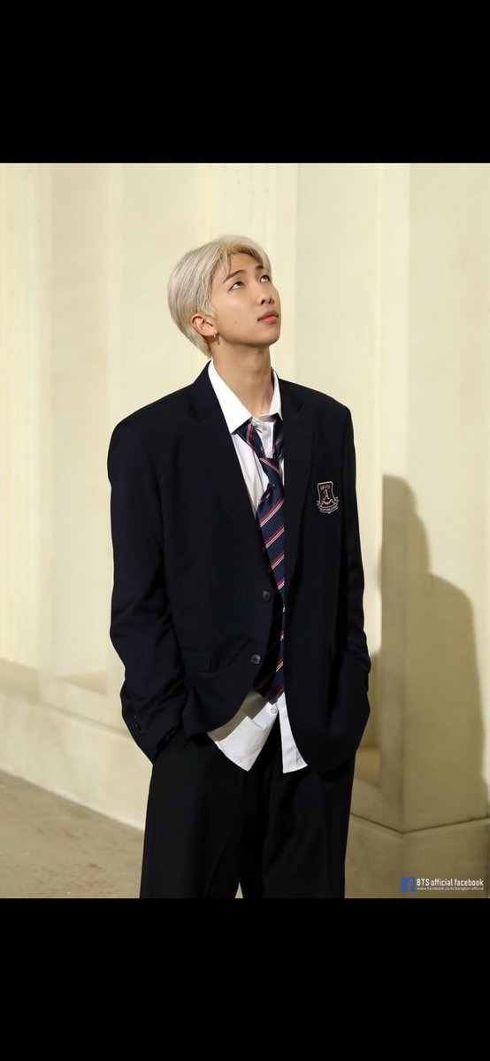 alwaysot7y's tweet photo. 레번클로 반장 김남준 https://t.co/9mr2u8m9r6