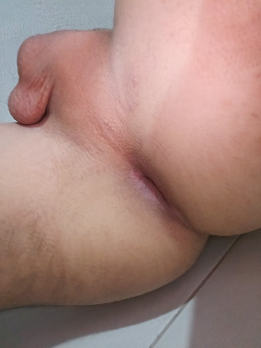 MikelUwufkqo's tweet photo. Un Madurito o vergon que me quiera dar lechita? 🫦🤤
Dm pliss https://t.co/ao3q0TuYfp