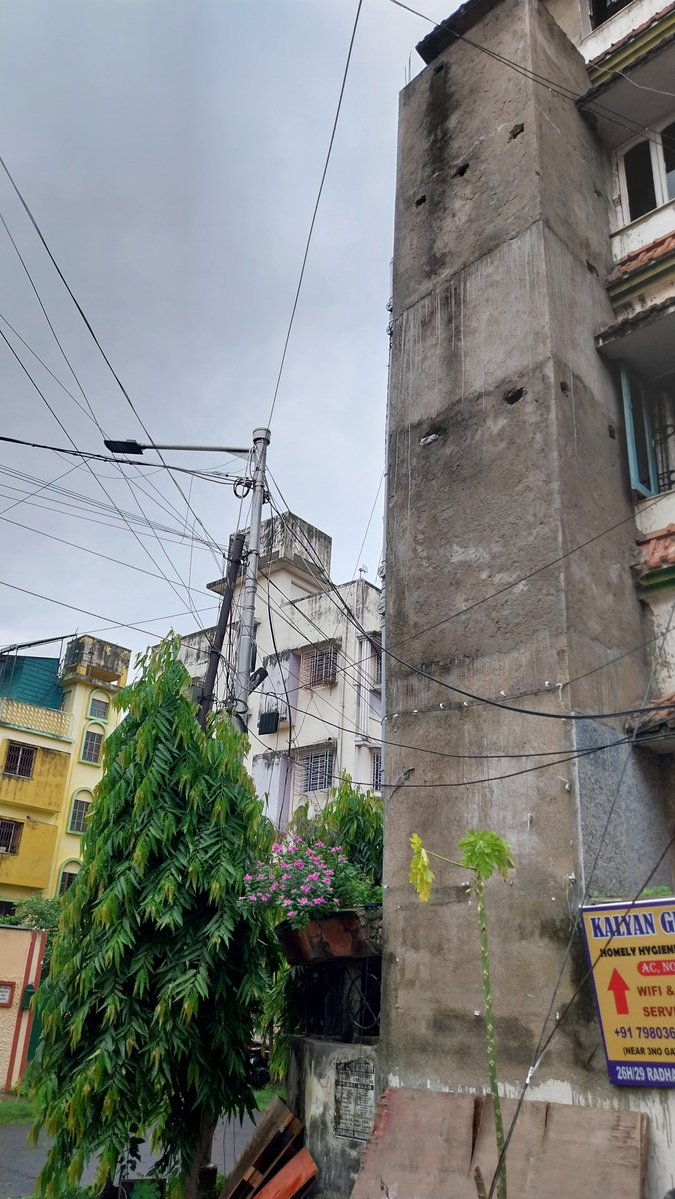 rysudipto's tweet photo. The problem with CESC is they operate in SiLos and after receiving a complain a Social media team receives and calls and does not pass on the complain 2 the relevant complain team. How many times are we suppose 2 entertain their calls in working hours ? https://t.co/tWJvCOEM3C