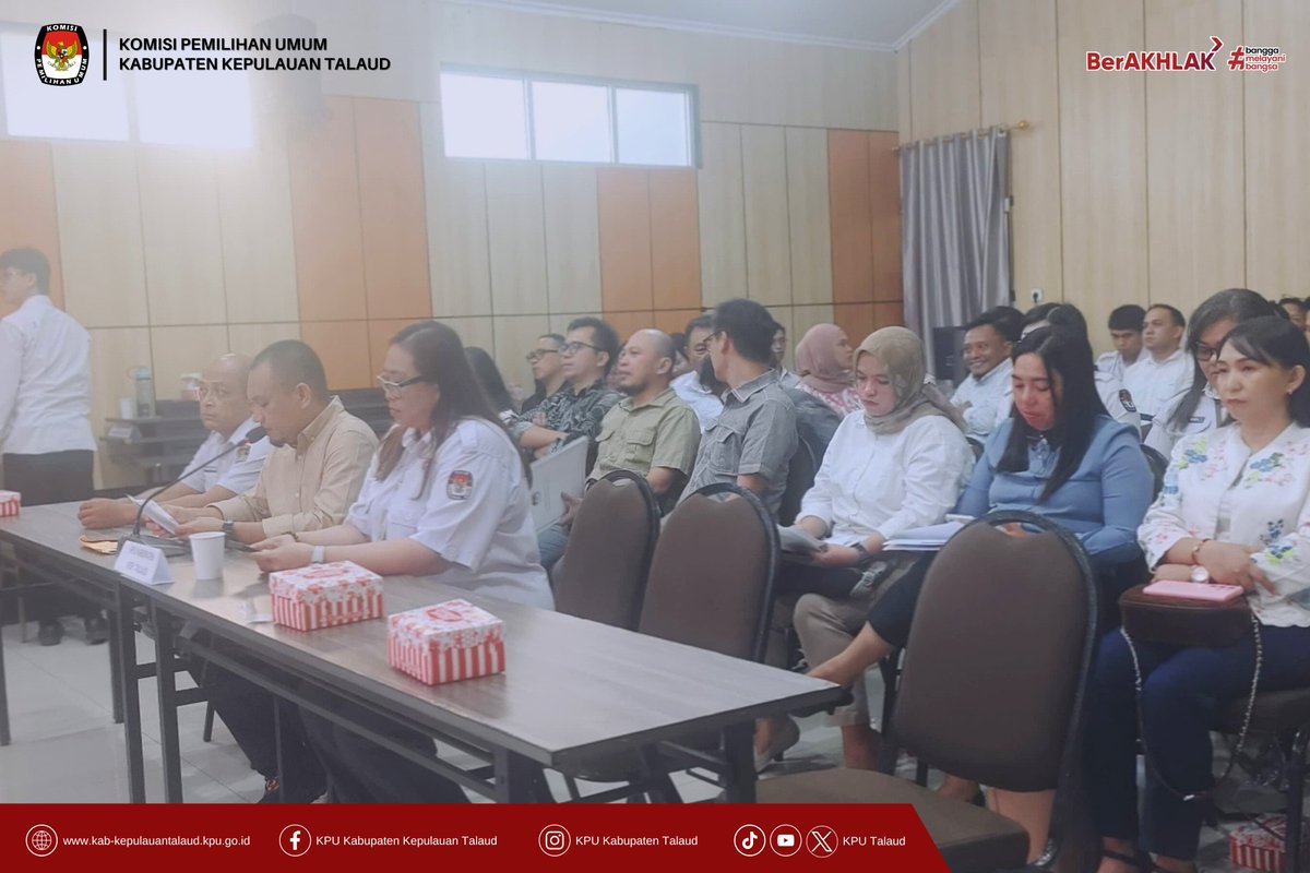 KpuTalaud's tweet photo. Hai #TemanPemilih, KPU Talaud turut serta dalam Rapat Pleno Terbuka Rekapitulasi PDPB Semester I Tahun 2026 Tingkat Provinsi. Kegiatan yang dilaksanakan secara hybrid ini berlangsung di Aula Kantor KPU SULUT, Senin (6/7/2026).
https://t.co/oJGcHmUeyR
#KPUMelayani
#PDPB2026 https://t.co/k0rnDKV9Ur