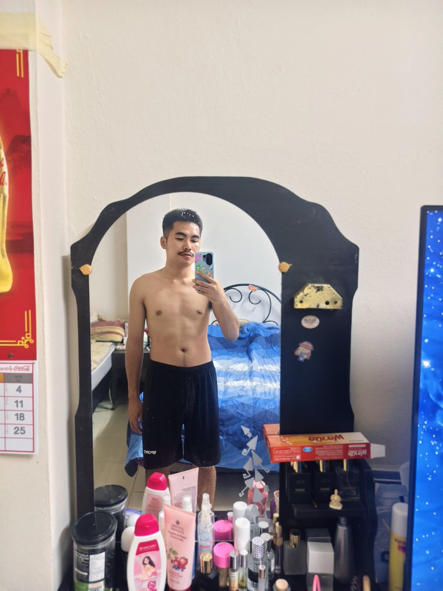 Nutty36768741's tweet photo. อยากลีน ๆ ต้องทำไงอีก #เสกสรร #ดื้อ #เกย์ https://t.co/cI3kclOuOw