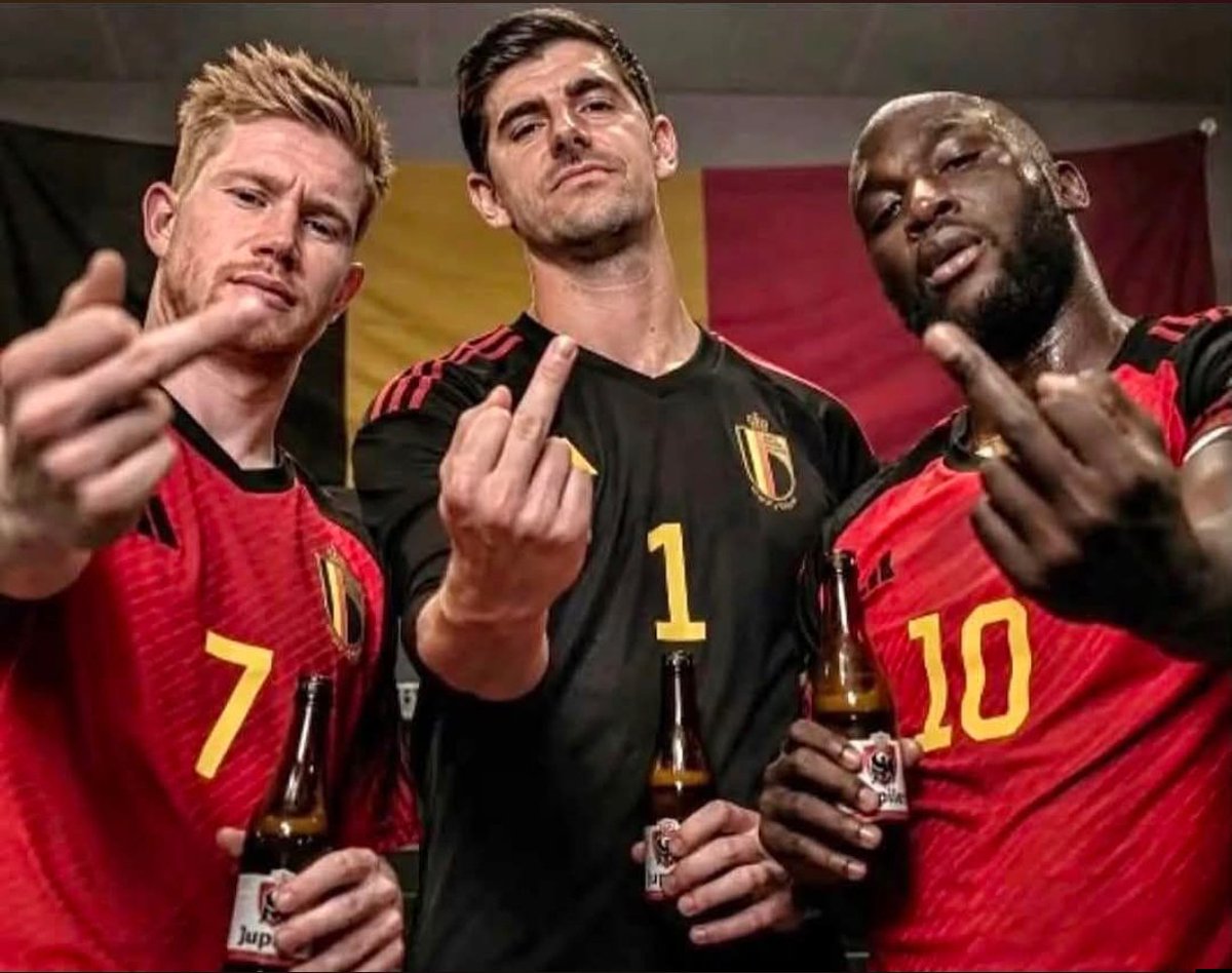 thexxx2012's tweet photo. @Fl1xhv @JoueursBE Et ça c'est cadeau https://t.co/2g6eFBKzJF