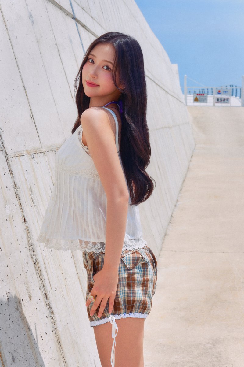 WOOAH_HM's tweet photo. WOOAH Digital Single [Wish With W : Vol.3] l INDIVIDUAL CONCEPT PHOTO #2

🌊2026.07.10 FRI 6PM (KST) MV TEASER
🌊2026.07.13 MON 12PM (KST) MV

#WOOAH #우아 #SORA #소라
#SUMMER #HIGHLIGHT
#WXW_Vol3 https://t.co/HIRnxhgRgi