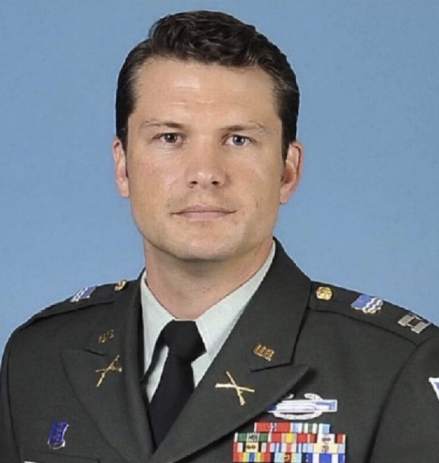 AntiLeftMemes's tweet photo. Please signal your support for Pete Hegseth by raising your hand✋ https://t.co/k0W7l2lExc