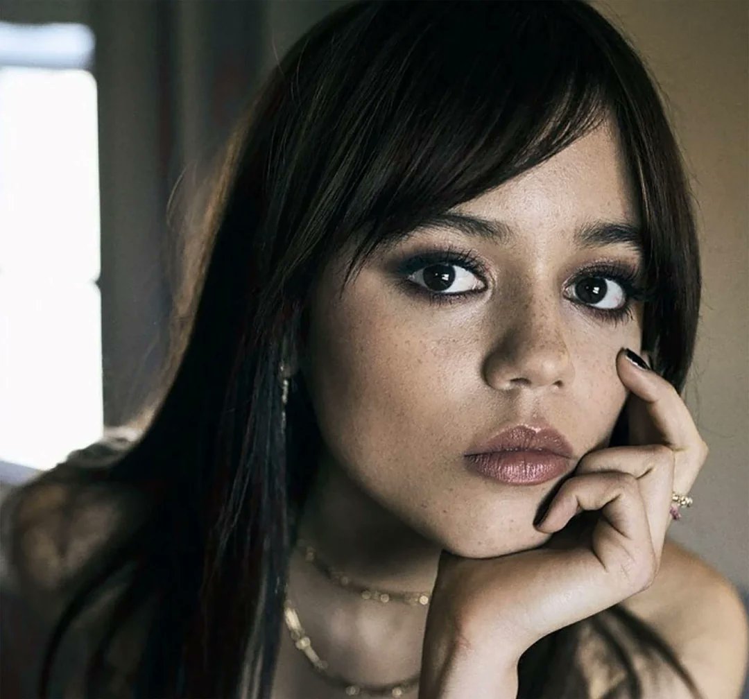 ScreenReplica's tweet photo. no words. just jenna ortega. https://t.co/P9ROO2nfK9