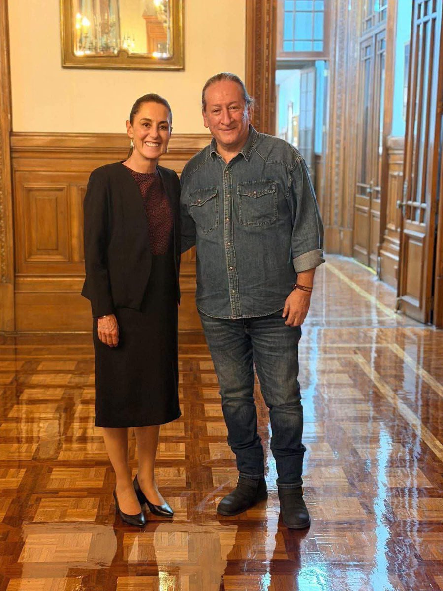 Elena Chávez tweet media