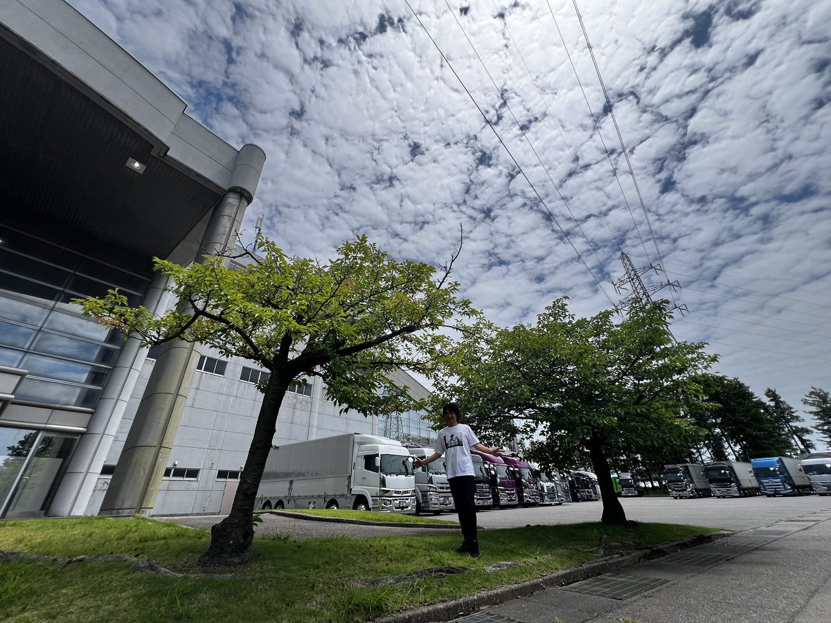 atsuokatayama's tweet photo. 🏮桑田佳祐 夏祭りツアー 2026 」7月9日(木) 石川県産業展示館 4号館🏮きょうは初日です👍🏻
☀️がんばります☀️🎹 https://t.co/jaaZwCA8Kv