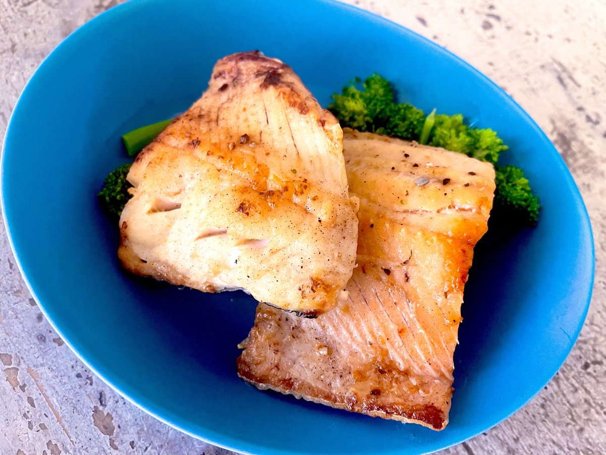 yun_ch0's tweet photo. 今日の朝とお昼兼用ご飯はアメマスのムニエル🐟 https://t.co/7SthNU1nXU