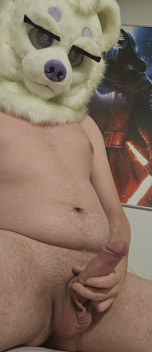LothinhosAD's tweet photo. Holding my light saber, wanna choke on it? hehe~ https://t.co/4bjrXJpqu5