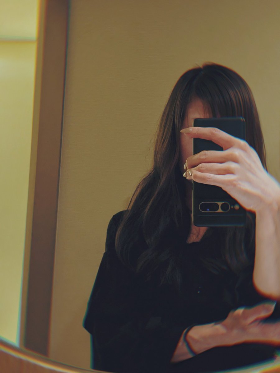 vipmina's tweet photo. 自撮りほんと苦手すぎる😿 https://t.co/AcszW2vk8r