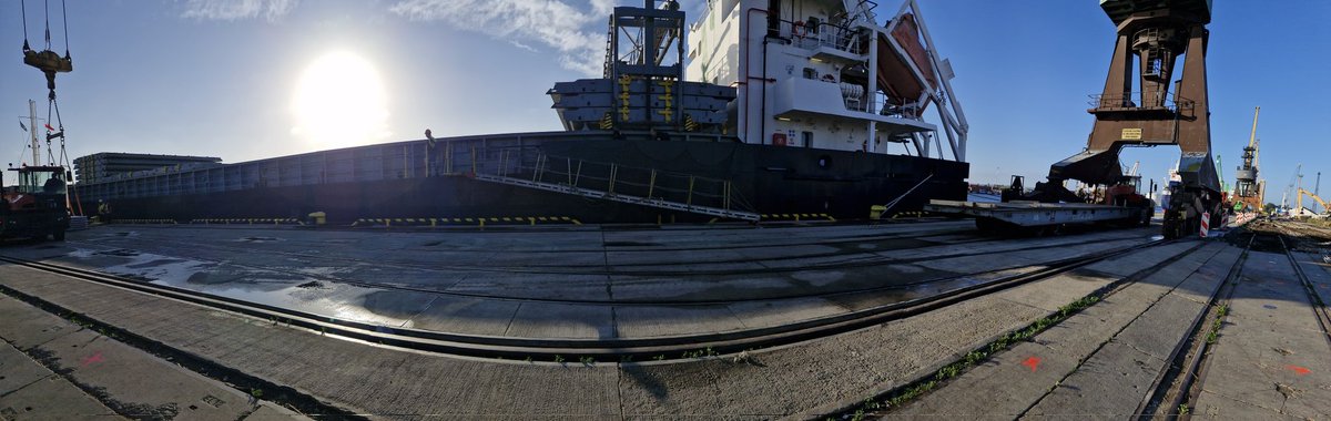 maci3k86's tweet photo. #PortWork https://t.co/cEJ1rDT6iu