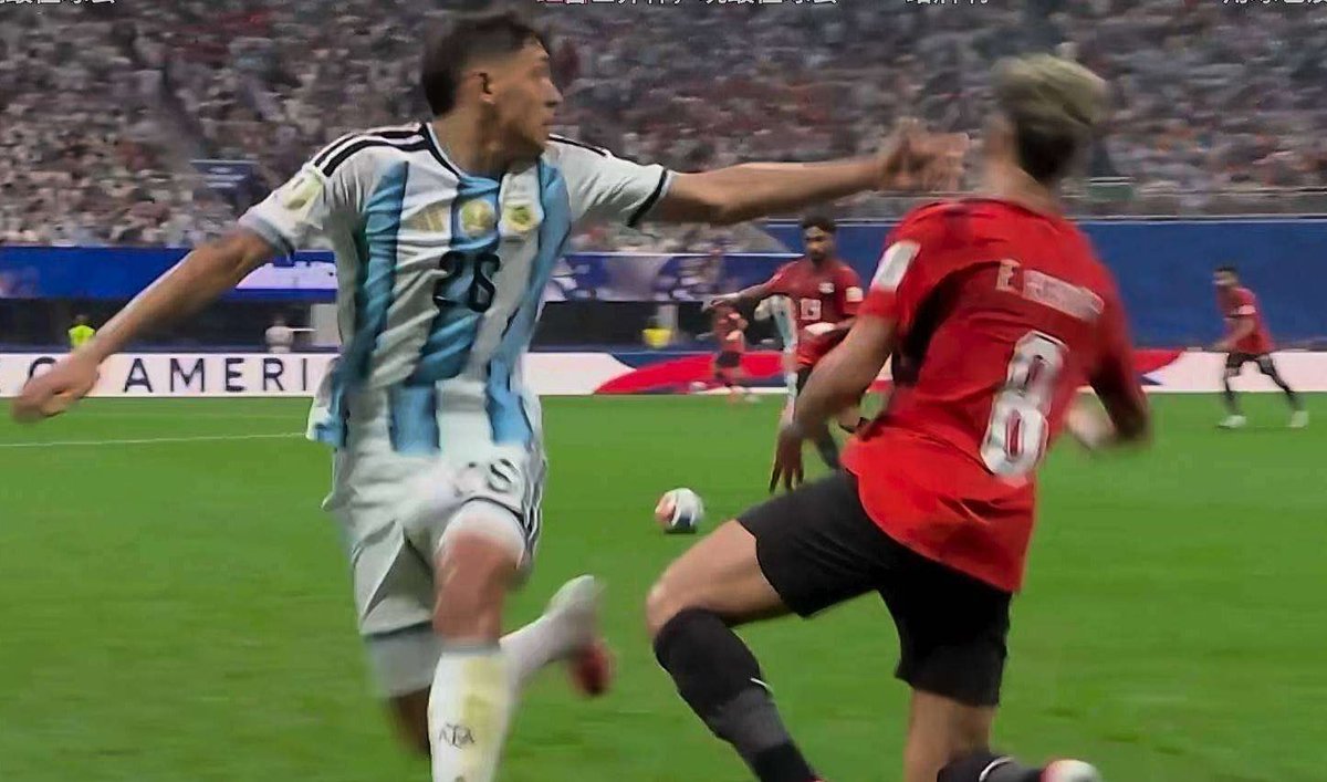 jasmin870110's tweet photo. 真脏🤢🥴🇦🇷胜之不武！😾 https://t.co/nYuzR8zcuJ