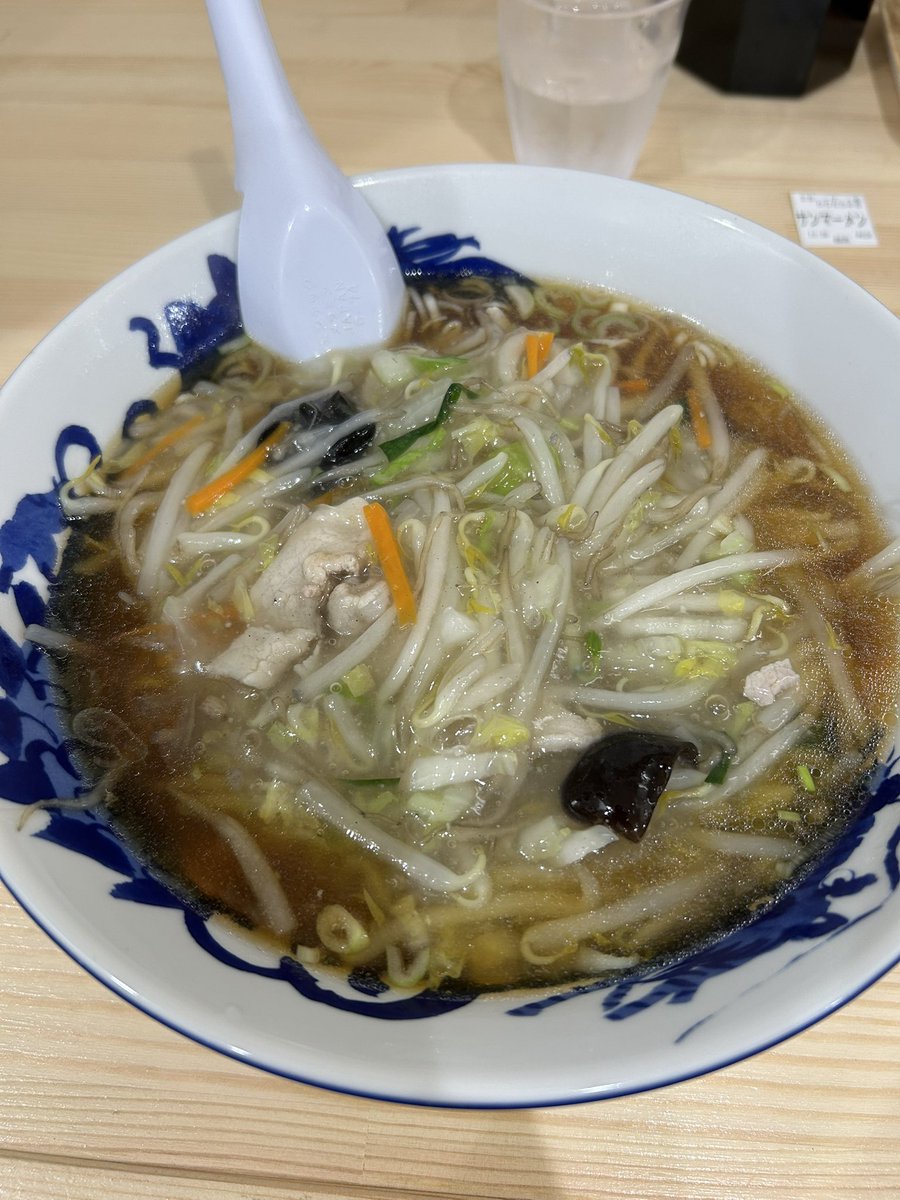 odyssey0316's tweet photo. 長町　龍苑
サンマー麺950円

流行りに乗ってきた　亘理の龍味の味
ズバリばかうま　麺が自分好み
パチンコタイガーの敷地内という事で最初分からず西多賀タイガーに行ってしまった　おふ https://t.co/RBI1Cnz9F2