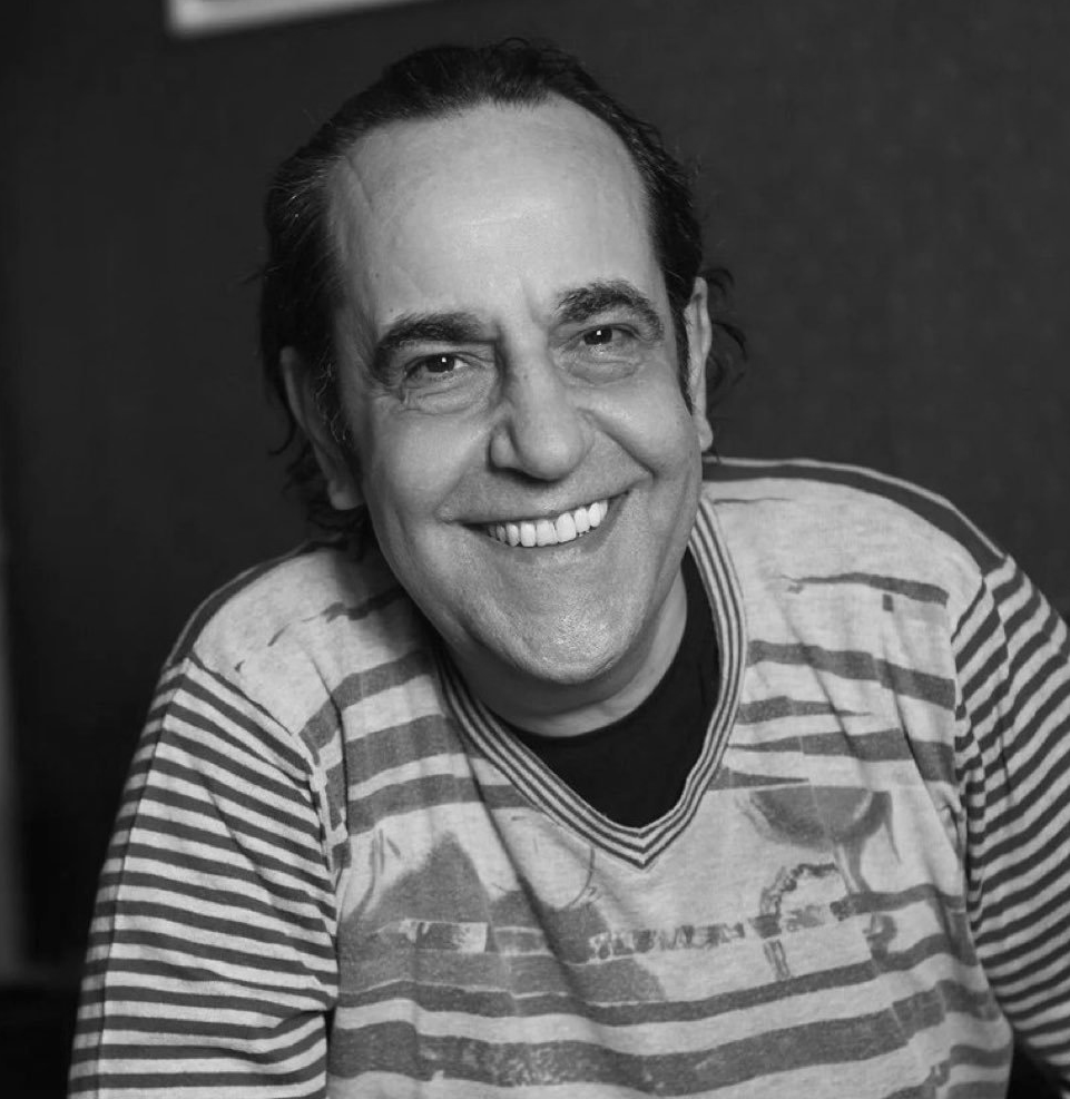 bosunatiklama's tweet photo. Özkan Uğur, 3 yıl önce bugün aramızdan ayrıldı. https://t.co/eN2d3ijXIK