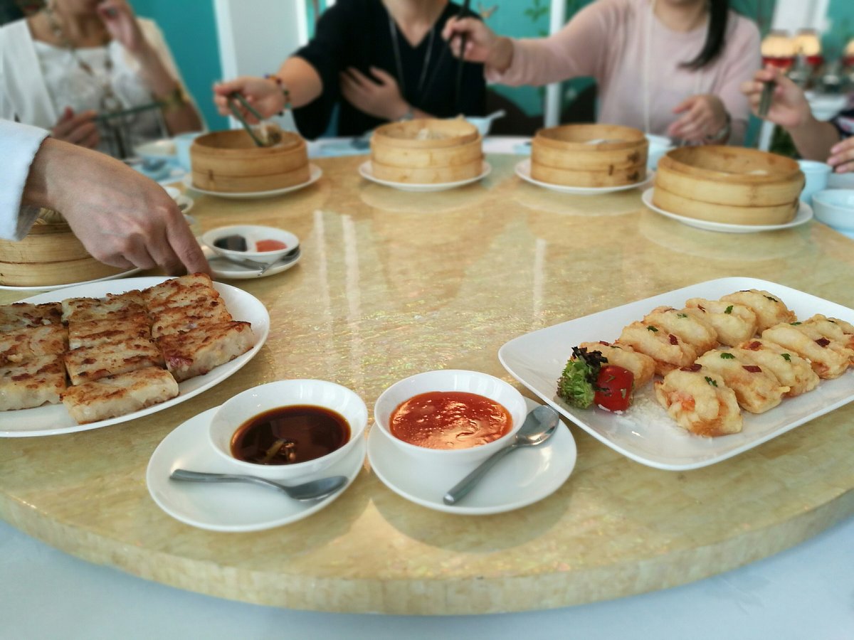 chris09876571's tweet photo. This weekend's family tea time with homemade scones, silly stories and warm hugs — the kind of small moments that make my heart full https://t.co/xOWxDcKUTT